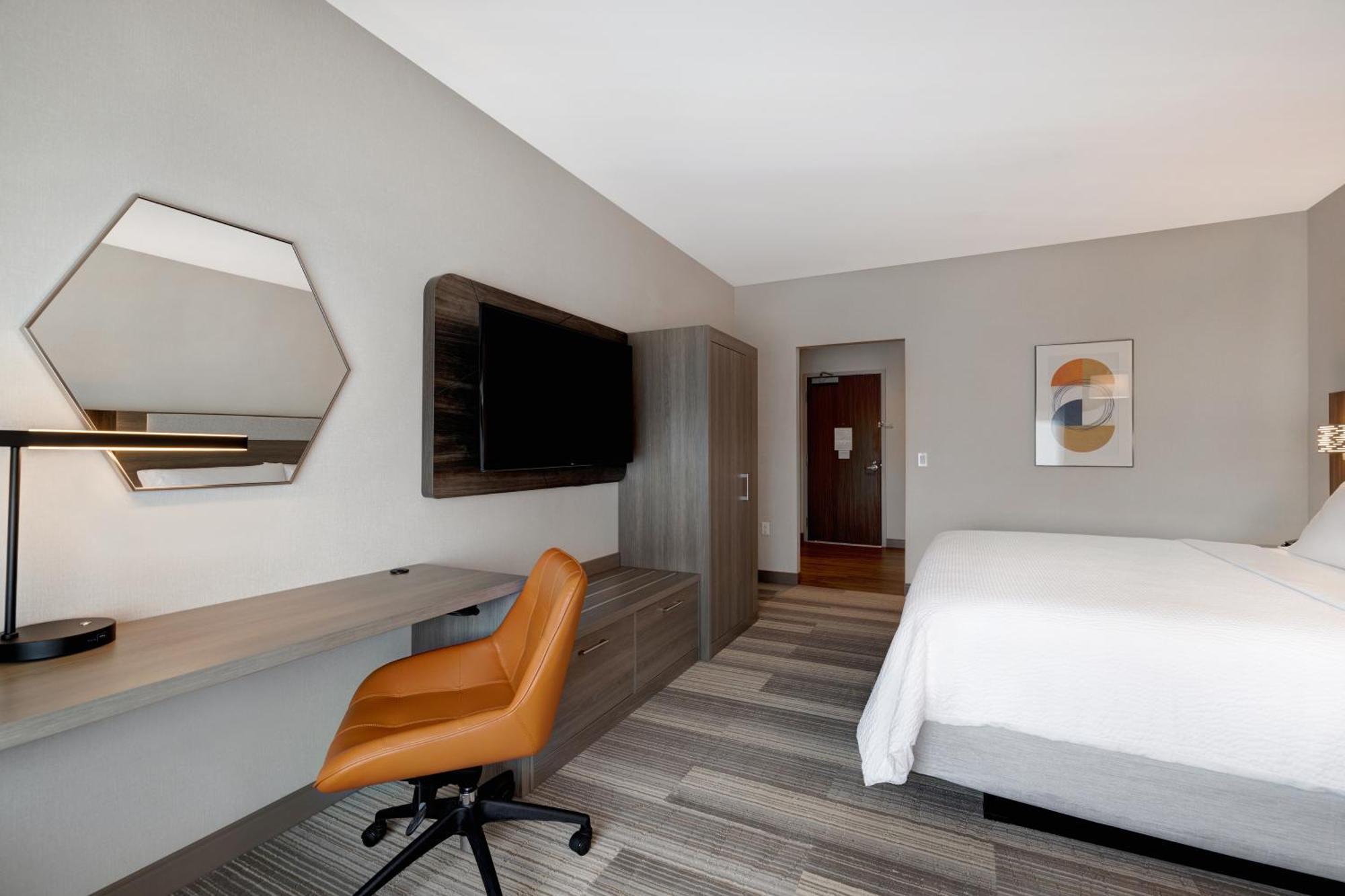 Holiday Inn Express & Suites - Glendale Downtown Bagian luar foto