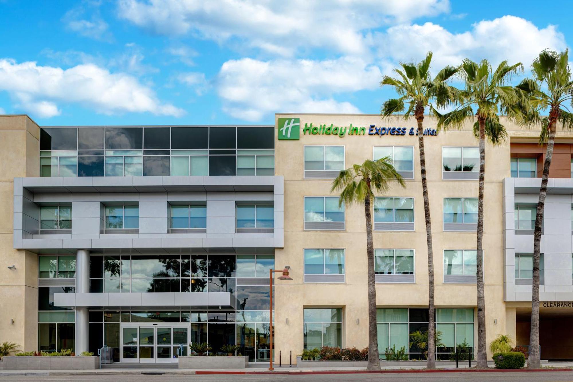 Holiday Inn Express & Suites - Glendale Downtown Bagian luar foto